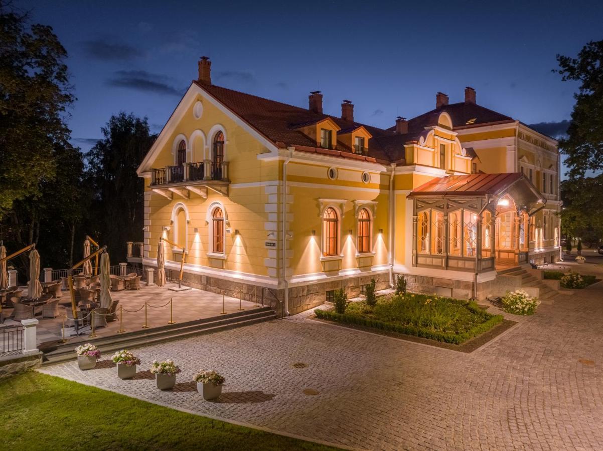 Schloss Fellin Boutique Hotel And Spa Вильянди Экстерьер фото
